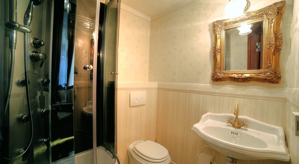 Only Krakow Apartments Room photo